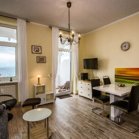 Furstenhof Ferienwohnung 303 *